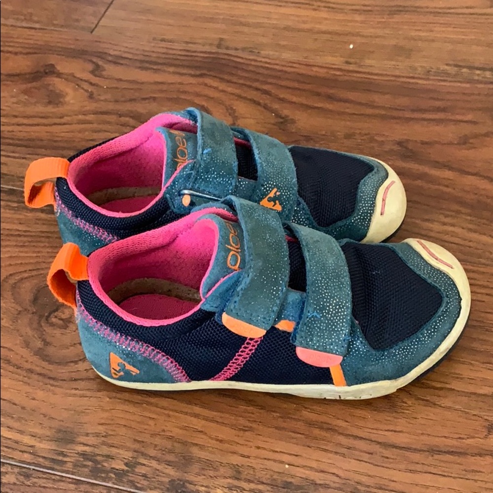 Girls plae shoes